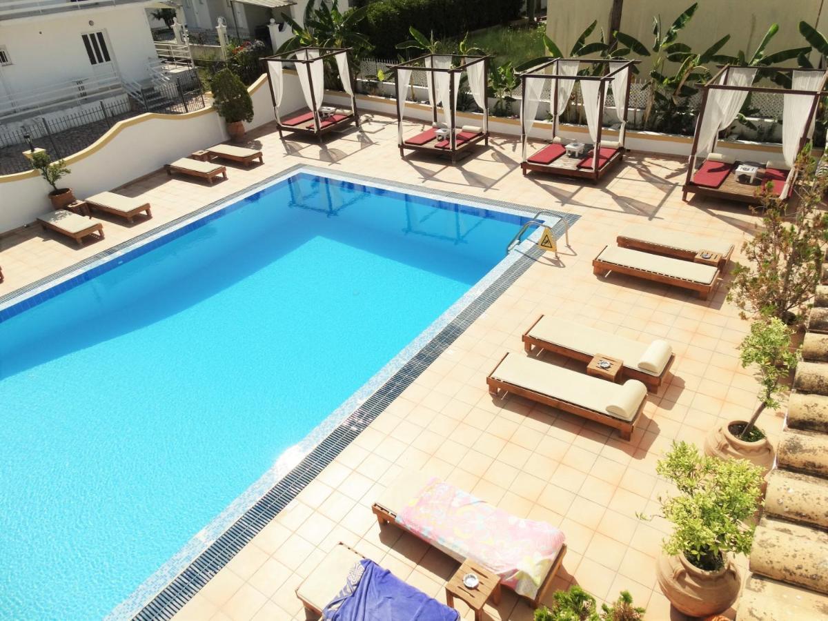 Oasis Beach Club Kávos Exteriör bild