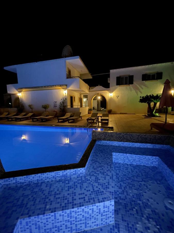Oasis Beach Club Kávos Exteriör bild