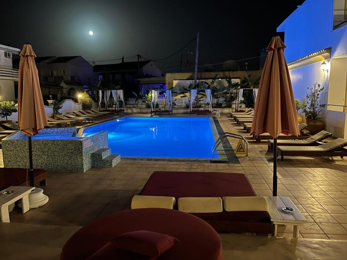 Oasis Beach Club Kávos Exteriör bild